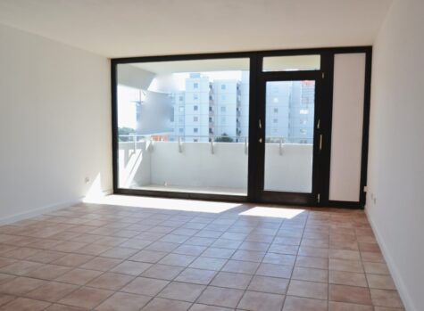 +++ Gelegenheit in Toplage am Sachsenhäuser Berg!! ++ Moderne 2-ZKBL in gepflegtem Hochhaus +++, 60598 Frankfurt am Main, Etagenwohnung