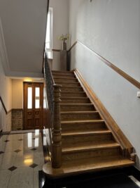 imposantes Treppenhaus